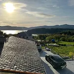Casa Do Lagar, Da Abrela O Vicedo