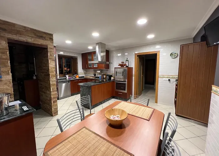 Casa Do Lagar, Da Abrela * O Vicedo